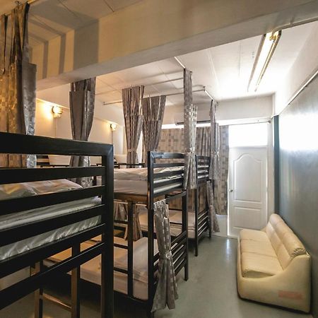 D House Hostel Bangkok Extérieur photo