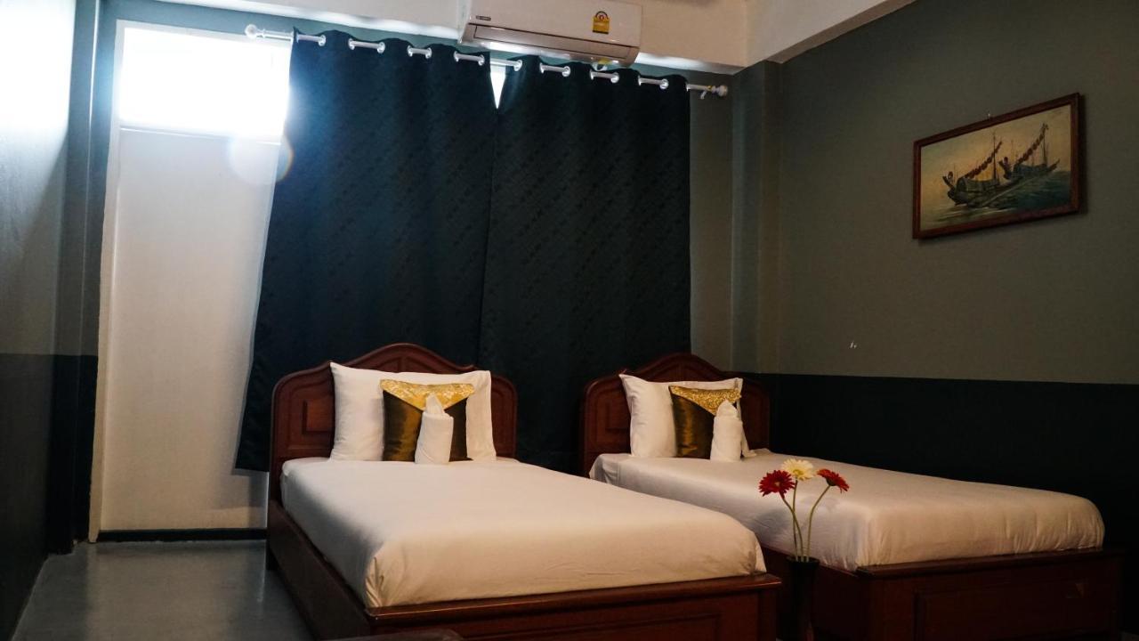 D House Hostel Bangkok Extérieur photo